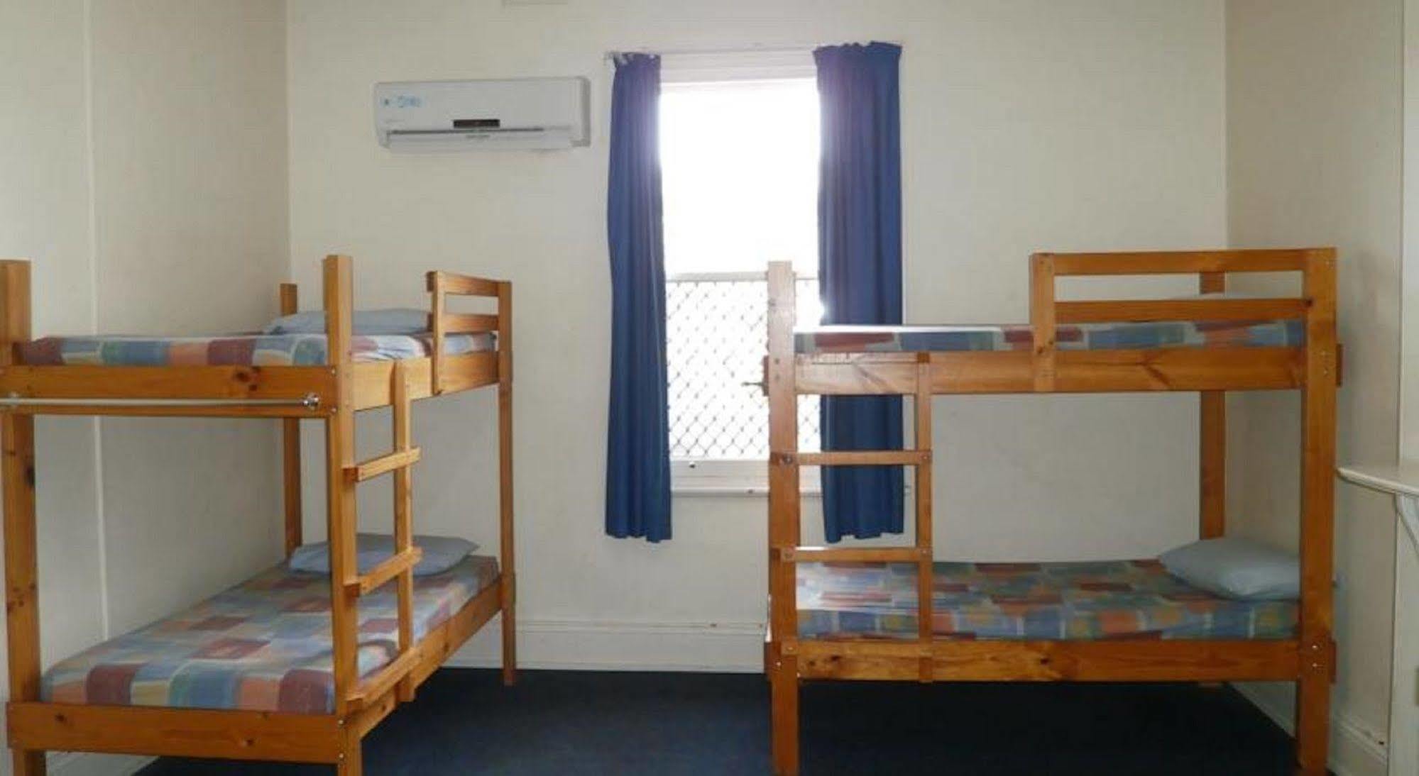 Launceston Backpackers Pansiyon Dış mekan fotoğraf