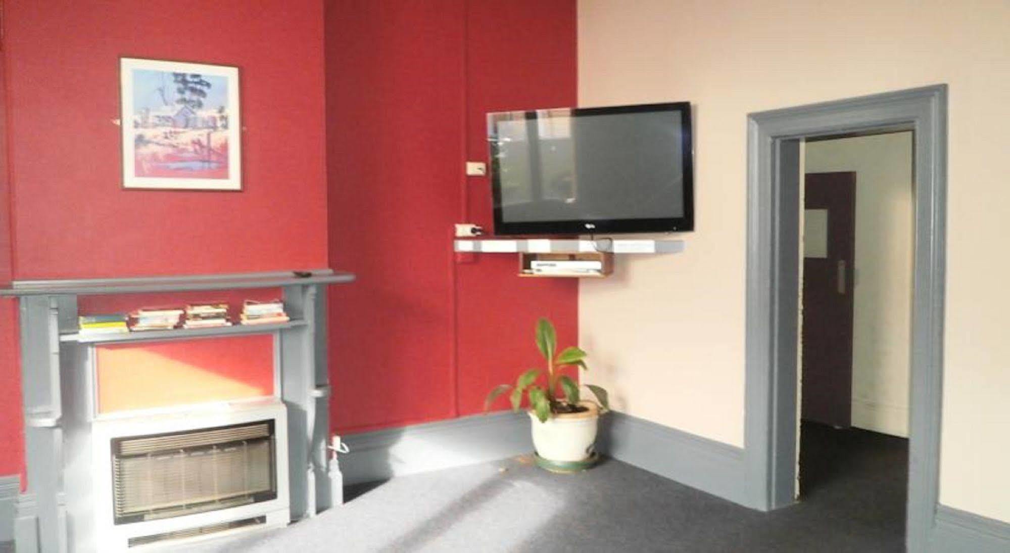 Launceston Backpackers Pansiyon Dış mekan fotoğraf