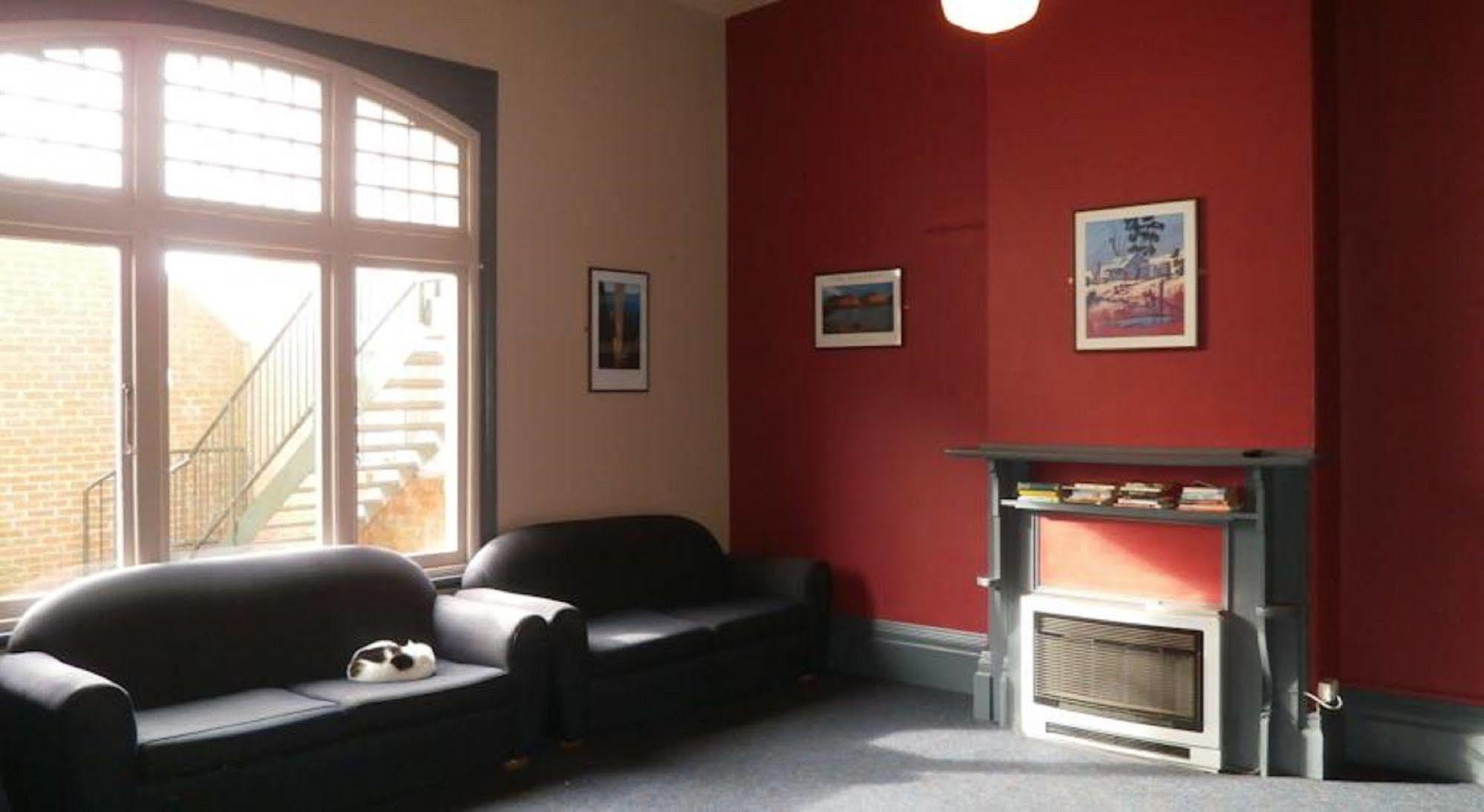 Launceston Backpackers Pansiyon Dış mekan fotoğraf